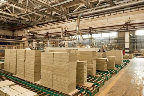 Plywood Manufacturers in Focus: A Guide to Production, Quality, and Applications