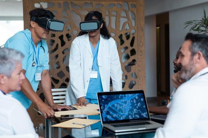 Exploring Medical Technology: Devices, Digital Health, and Smart Healthcare